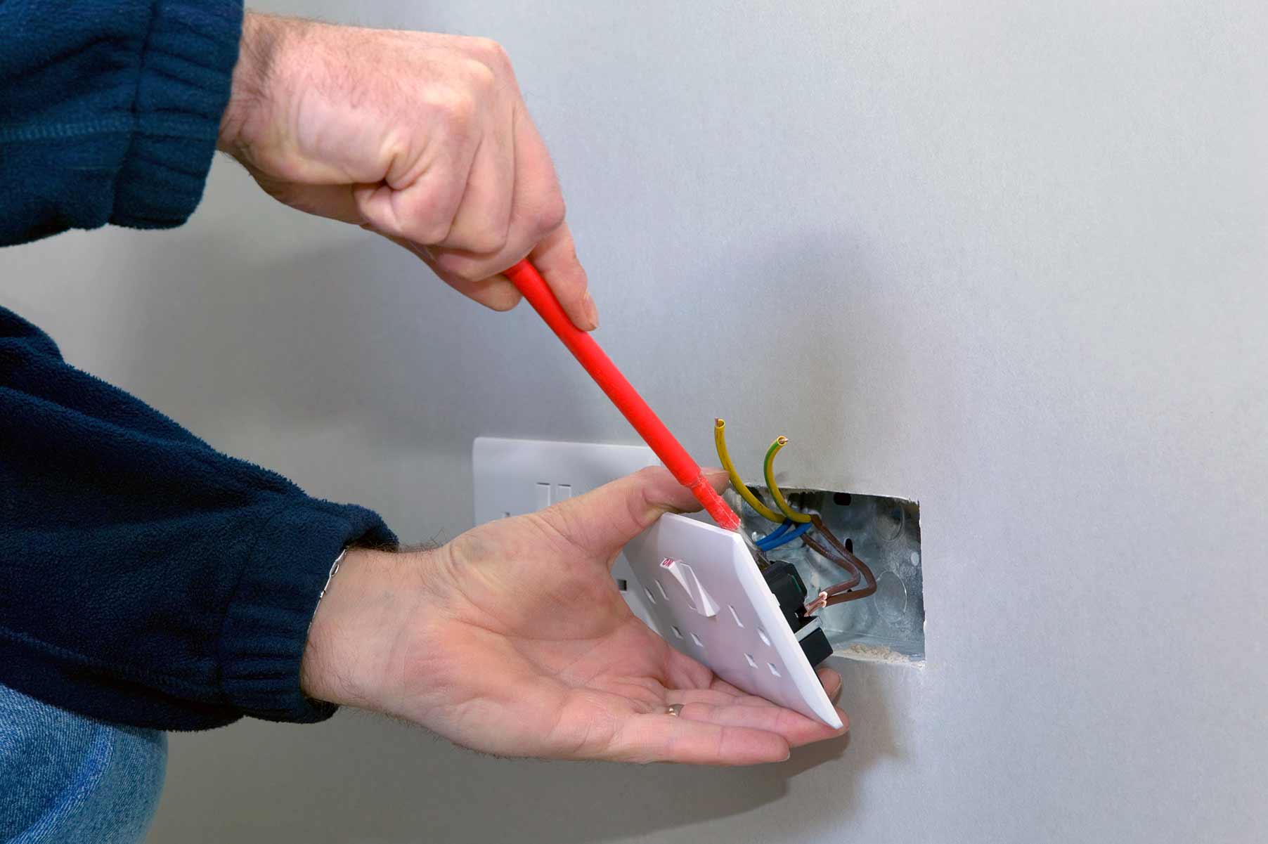 Our electricians can install plug sockets for domestic and commercial proeprties in Gunnersbury and the local area. 